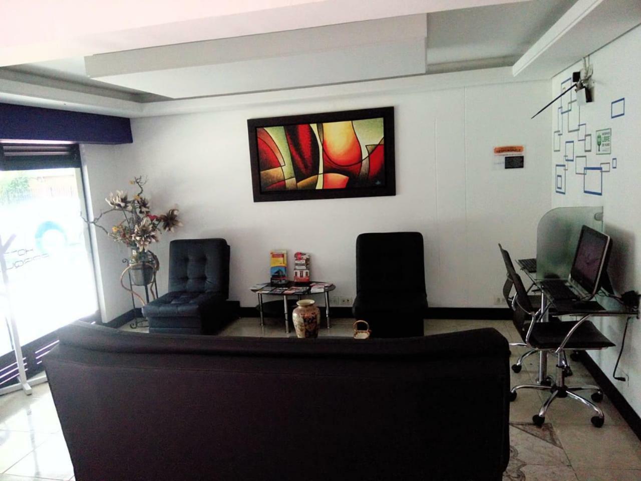 Hotel Parque 70 Medellín Exteriör bild